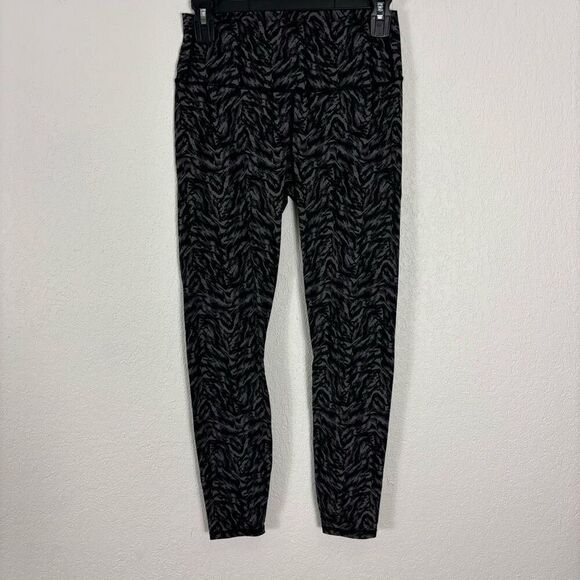Varley Grey and Black Patterned High Waisted Leggings - Picture 1 of 6